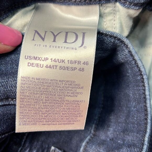 NYDJ Marilyn Straight Dark Wash Jeans size 14 EUC - Picture 8 of 13